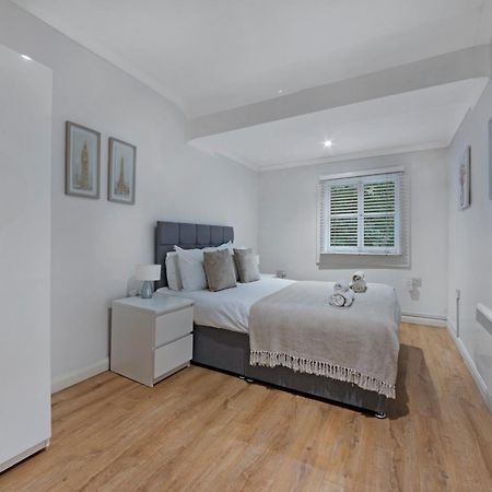 2 Bed Piccadilly Apartment 4 London Eksteriør billede