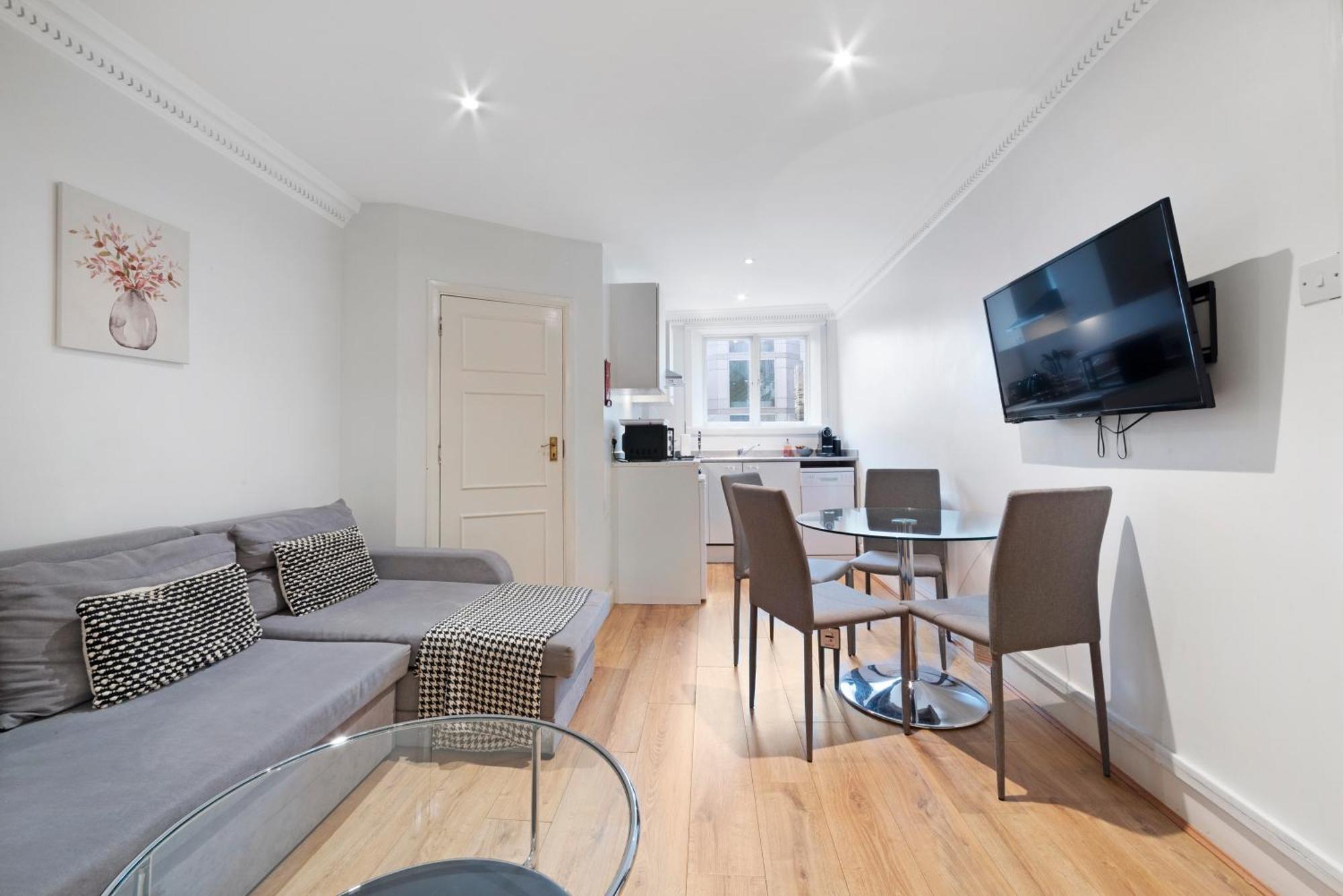 2 Bed Piccadilly Apartment 4 London Eksteriør billede