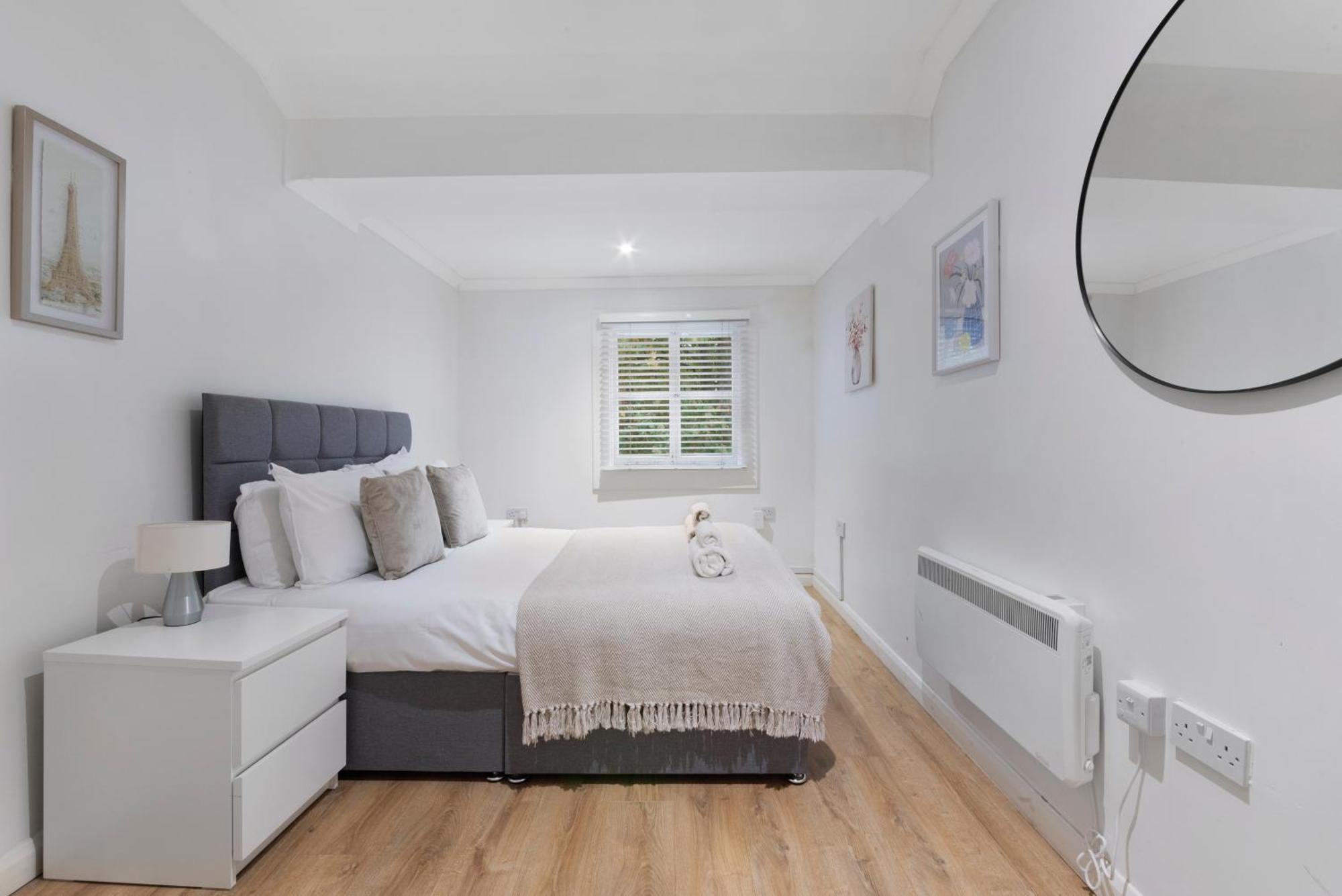 2 Bed Piccadilly Apartment 4 London Eksteriør billede