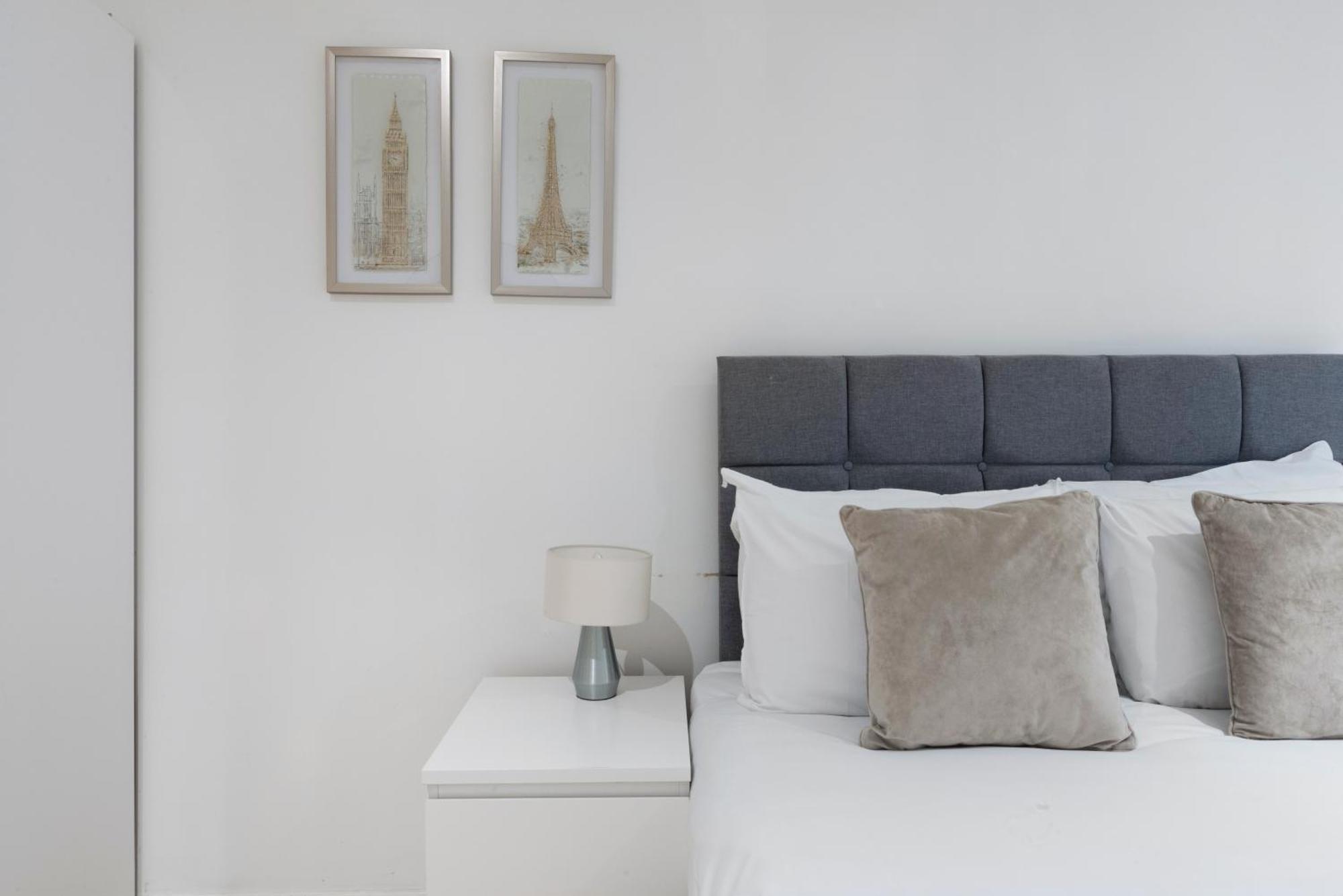 2 Bed Piccadilly Apartment 4 London Eksteriør billede