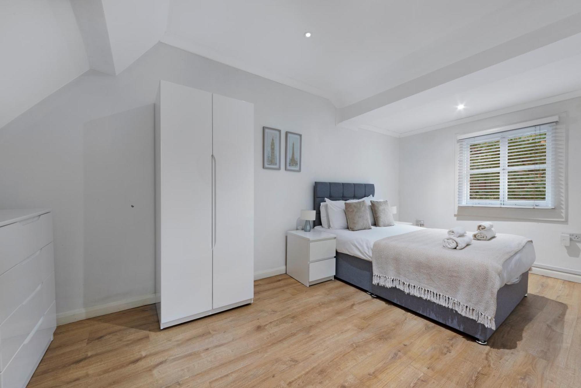 2 Bed Piccadilly Apartment 4 London Eksteriør billede